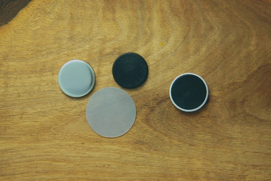 materiál na výrobu - placek s magnetem na ledničku 32mm